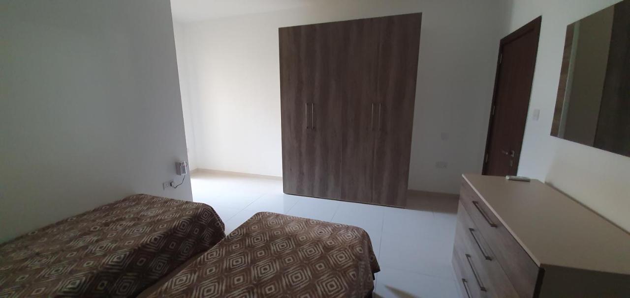 Appartement Sb3 - Stylish Penthouse - Superb Location Msida Extérieur photo